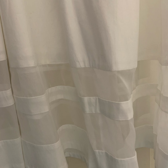 Feminine Amanda and Chelsea White Skirt size 8 - Picture 8 of 13